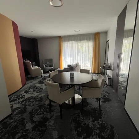 Logis Victor Hugo &