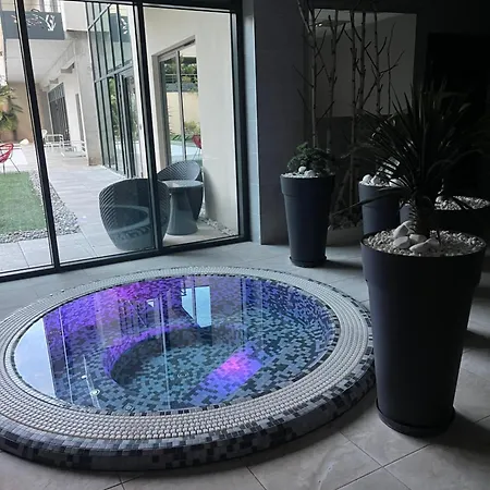 Logis Victor Hugo & Hotel 4*