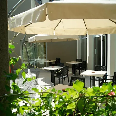 Logis Victor Hugo & Hotel Besançon